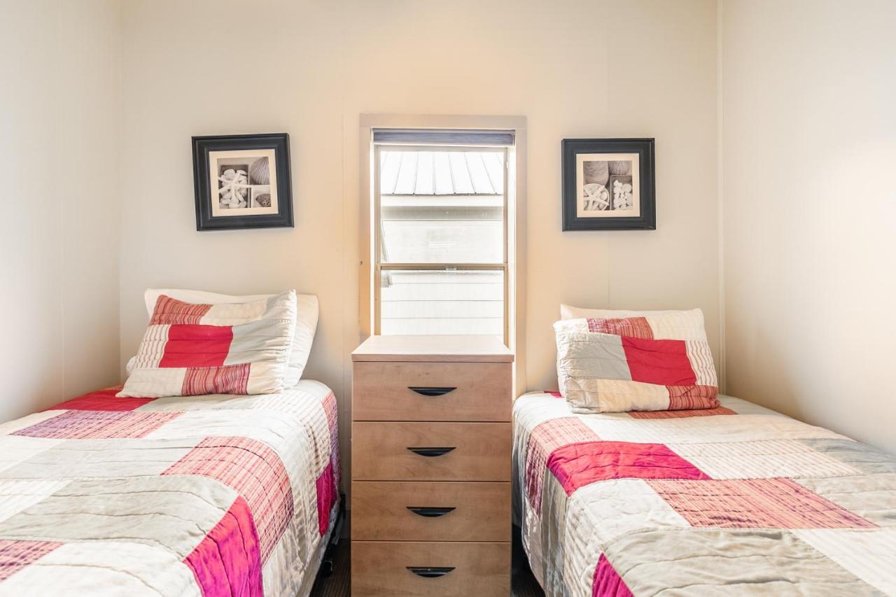 Bayside Cottage Rentals Port Rowan 외부 사진