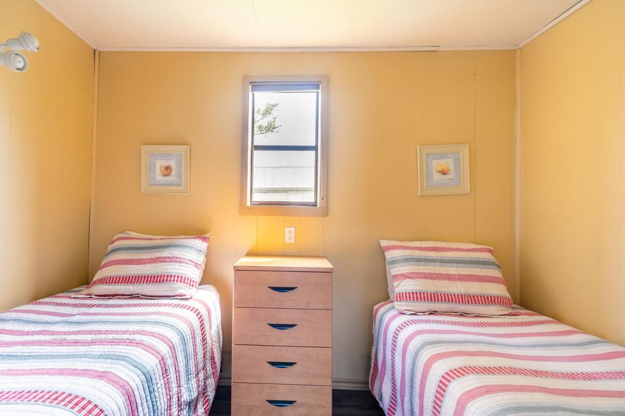 Bayside Cottage Rentals Port Rowan 외부 사진