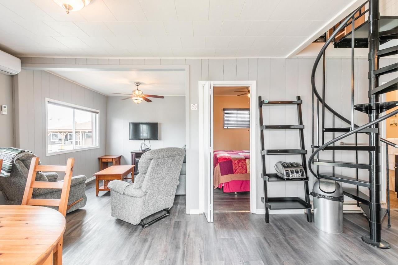 Bayside Cottage Rentals Port Rowan 외부 사진