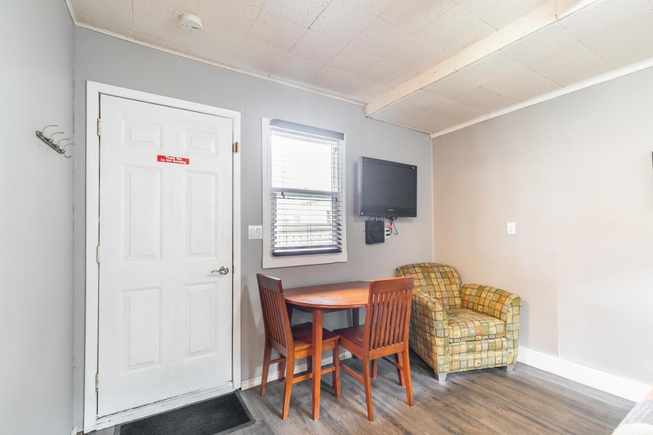 Bayside Cottage Rentals Port Rowan 외부 사진