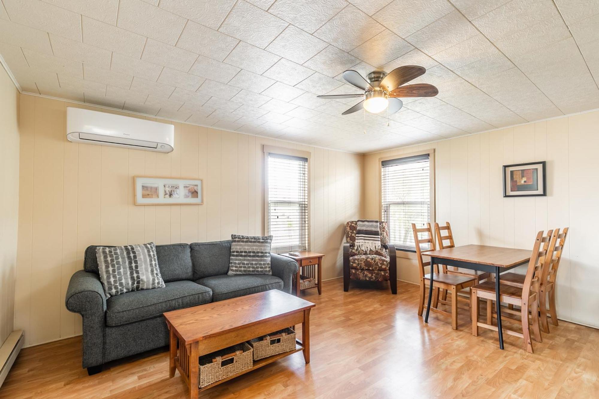 Bayside Cottage Rentals Port Rowan 외부 사진