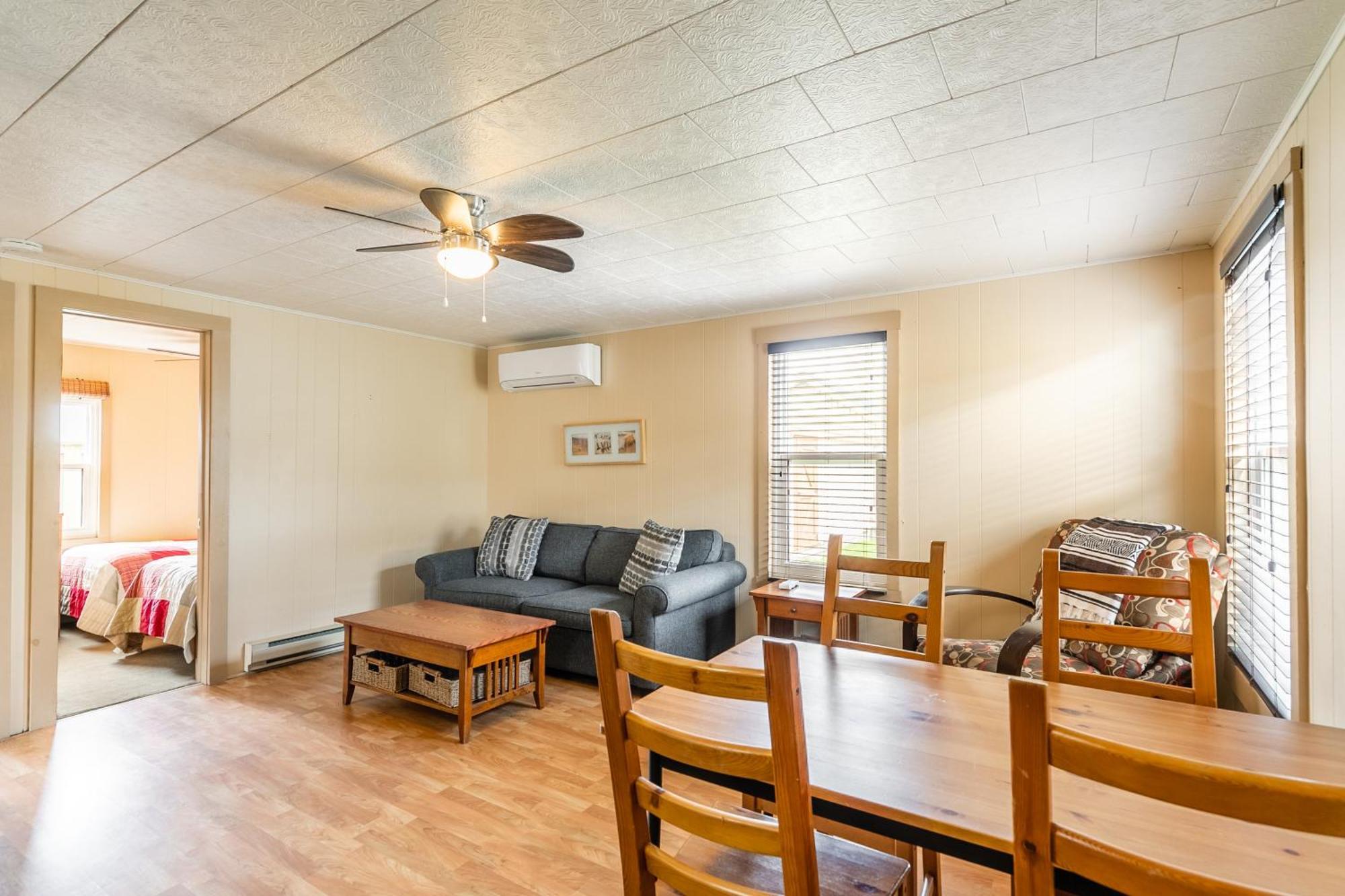 Bayside Cottage Rentals Port Rowan 외부 사진