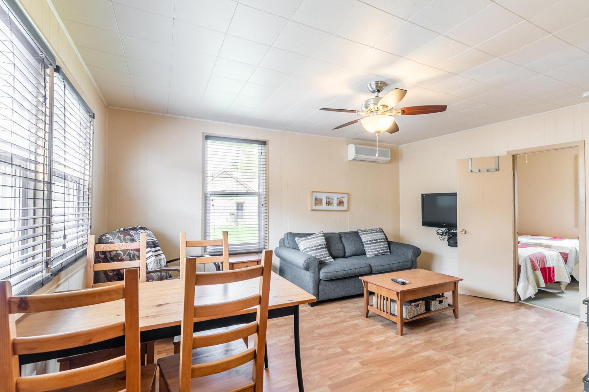 Bayside Cottage Rentals Port Rowan 외부 사진