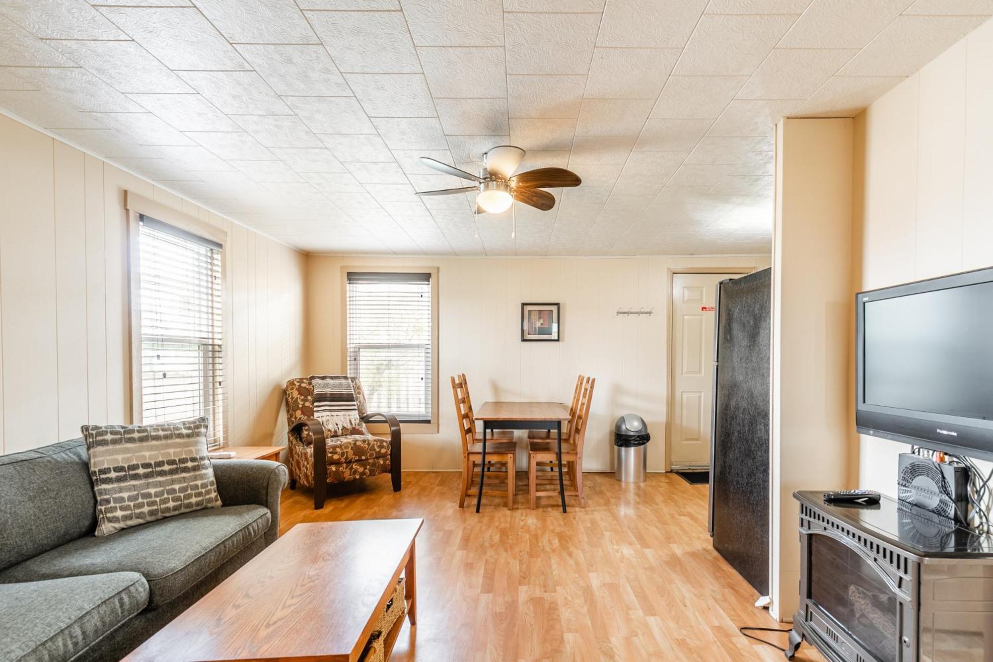 Bayside Cottage Rentals Port Rowan 외부 사진
