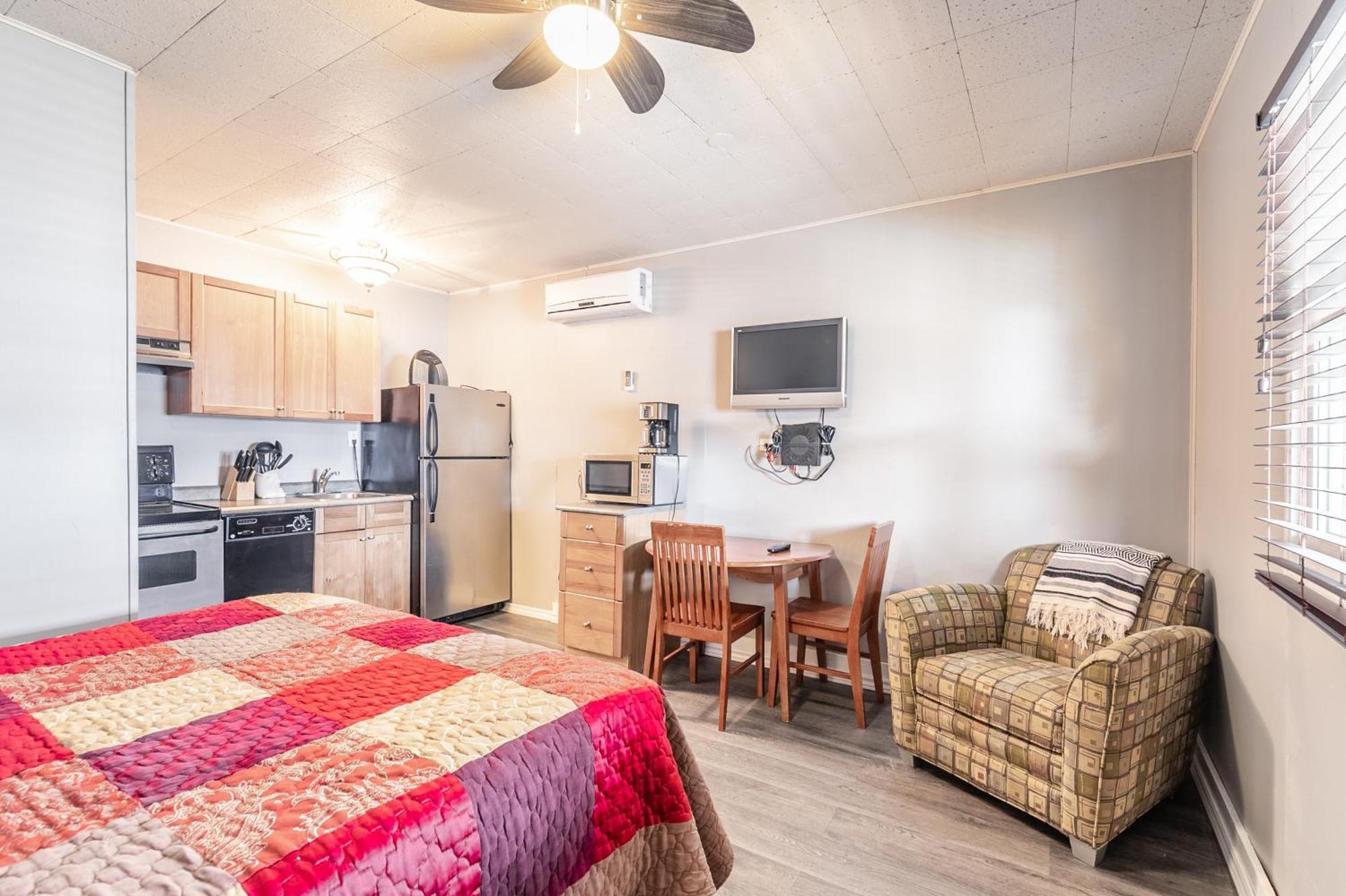 Bayside Cottage Rentals Port Rowan 외부 사진